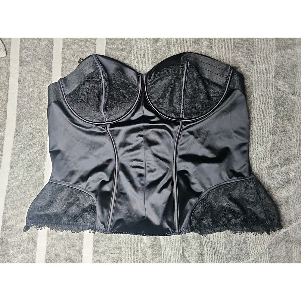 Torrid NWOT bustier lingerie size 3 biking Black